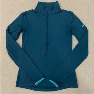Nike pullover top